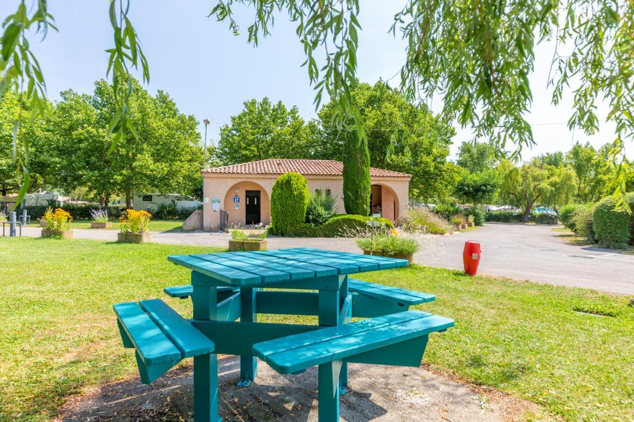 Camping Sites Et Paysages Les Pres Hauts Sisteron Kültér fotó