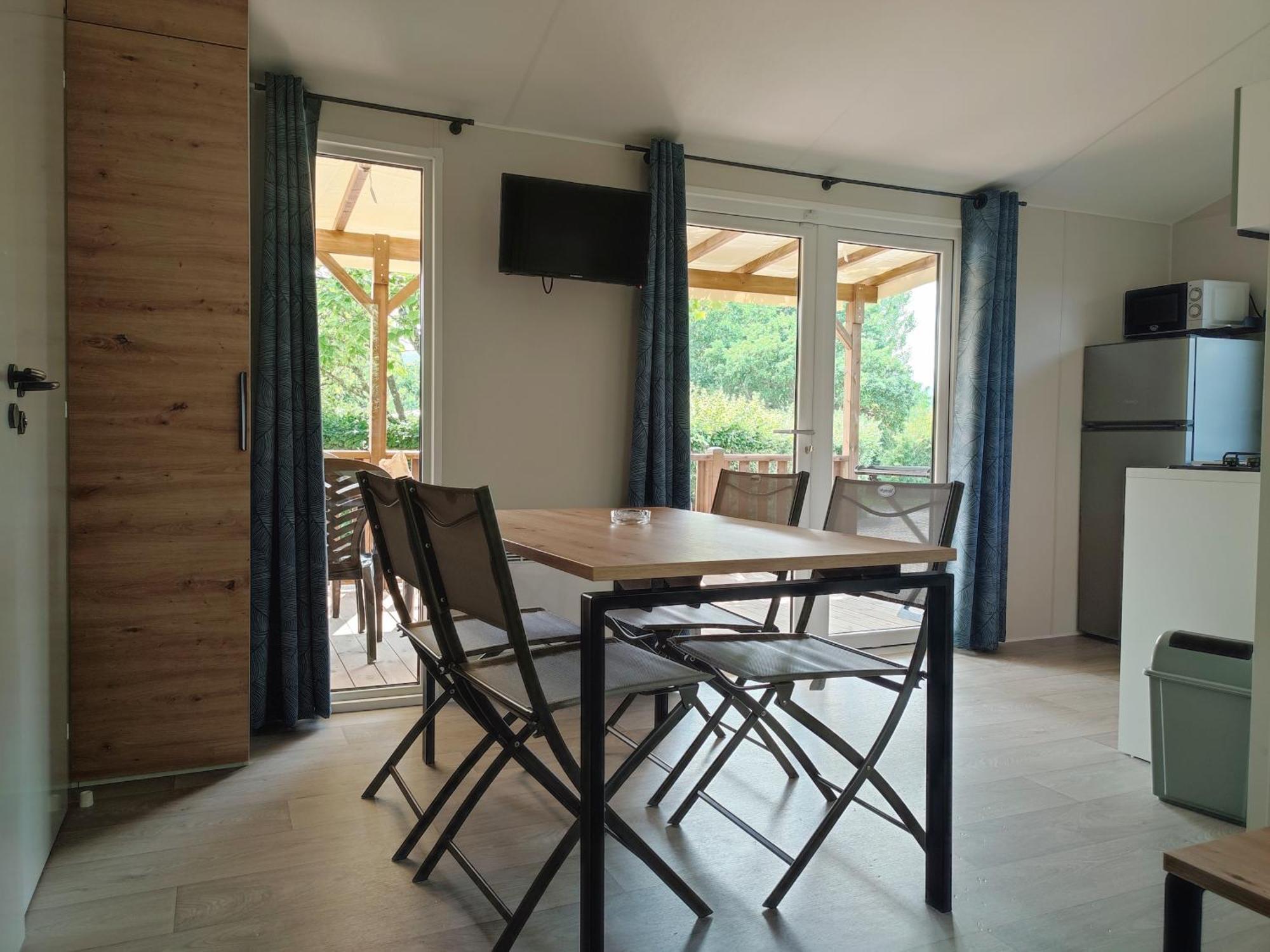 Camping Sites Et Paysages Les Pres Hauts Sisteron Kültér fotó
