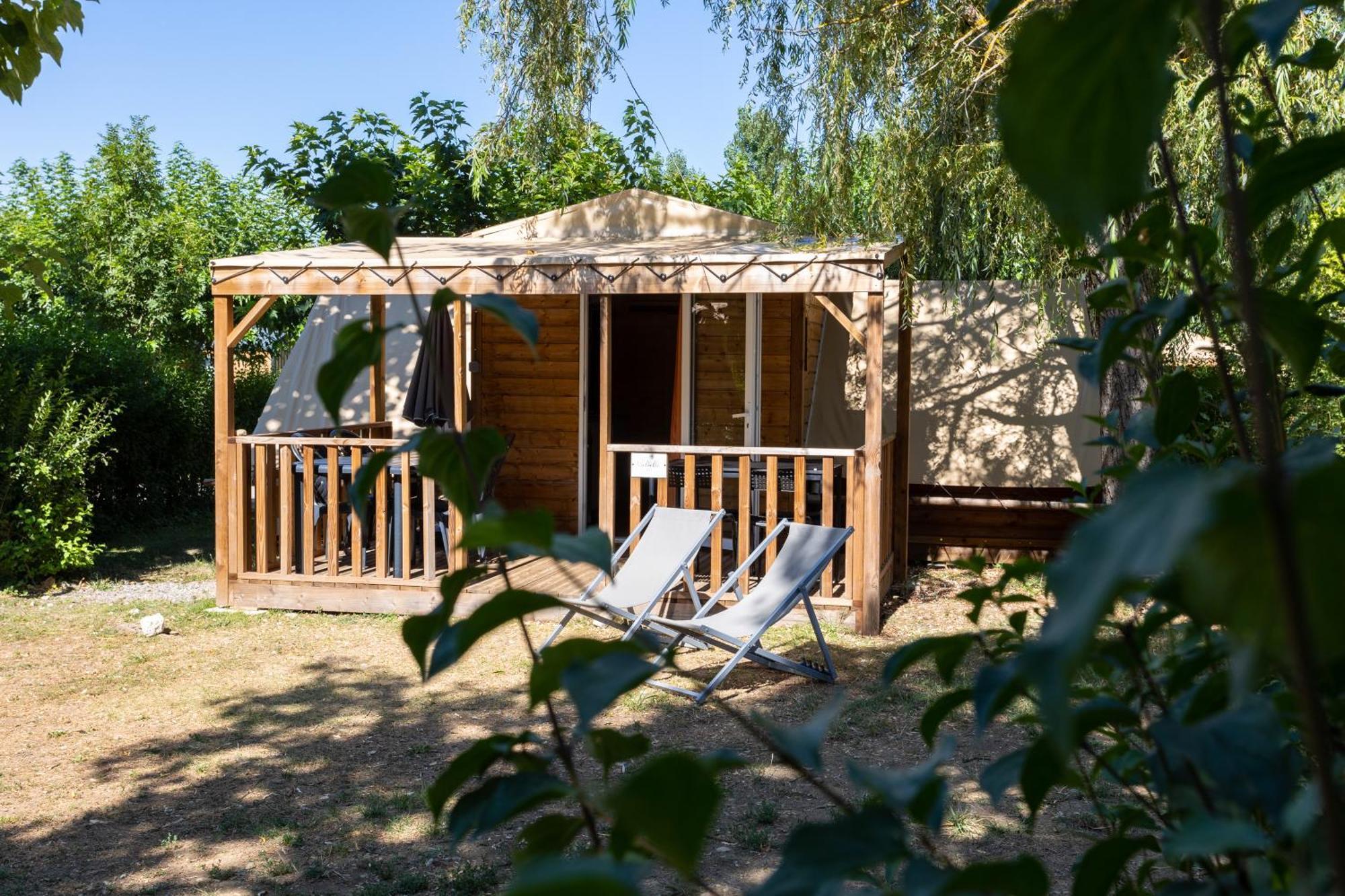 Camping Sites Et Paysages Les Pres Hauts Sisteron Kültér fotó